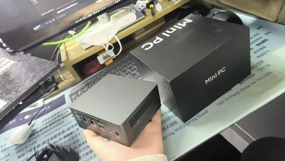 李亚冲团队出售的预装 OpenClaw 的迷你PC，最低1800元。