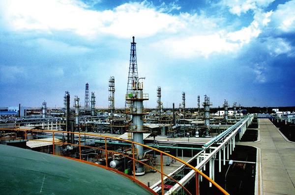 融200万 880家化工企业竞标采购 他借网红营销日成90单 年流水2.2亿