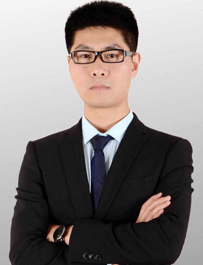 陈加乐，计算机专业，cosplay爱好者，幻幻App创始人。