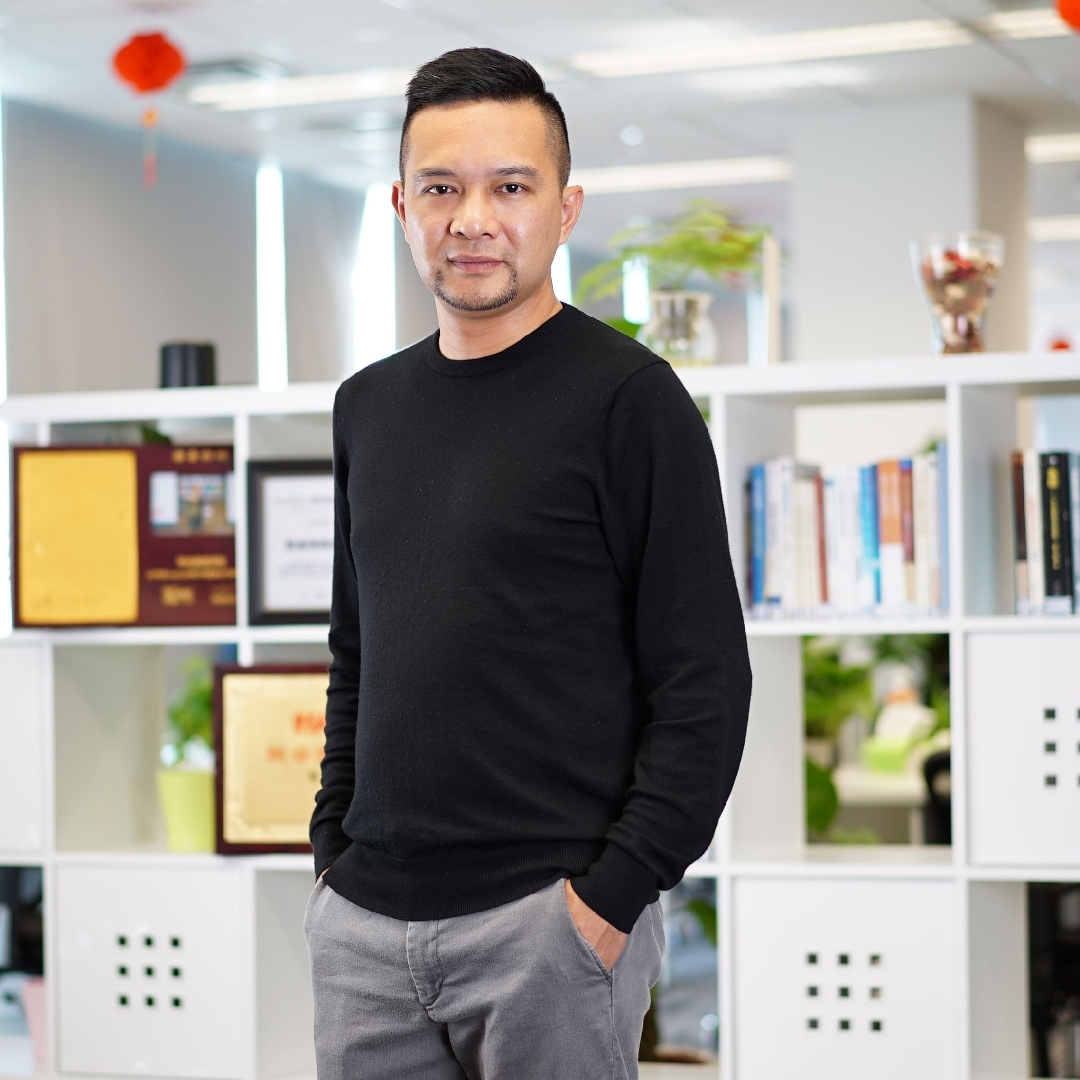 张浩坚自嘲是“互联网保险折腾家”。
