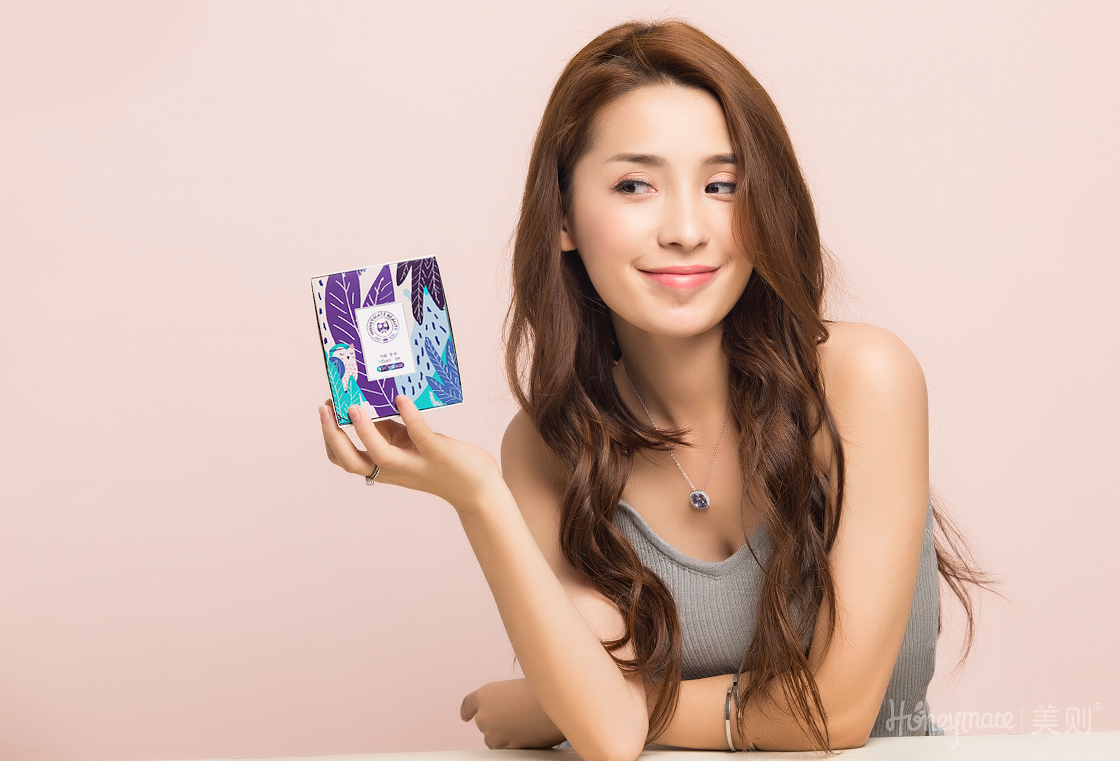 “美则honeymate”会请些大V和主播来代言其品牌形象。