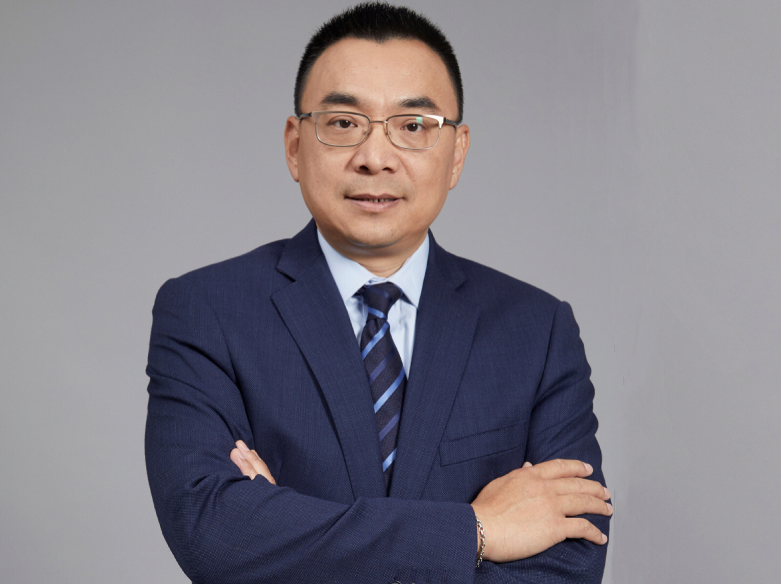 B端企业在意的是价值而不是价格，因此不能免费。