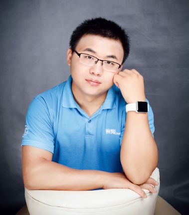 李勤伟时常关注国内时事热点。
