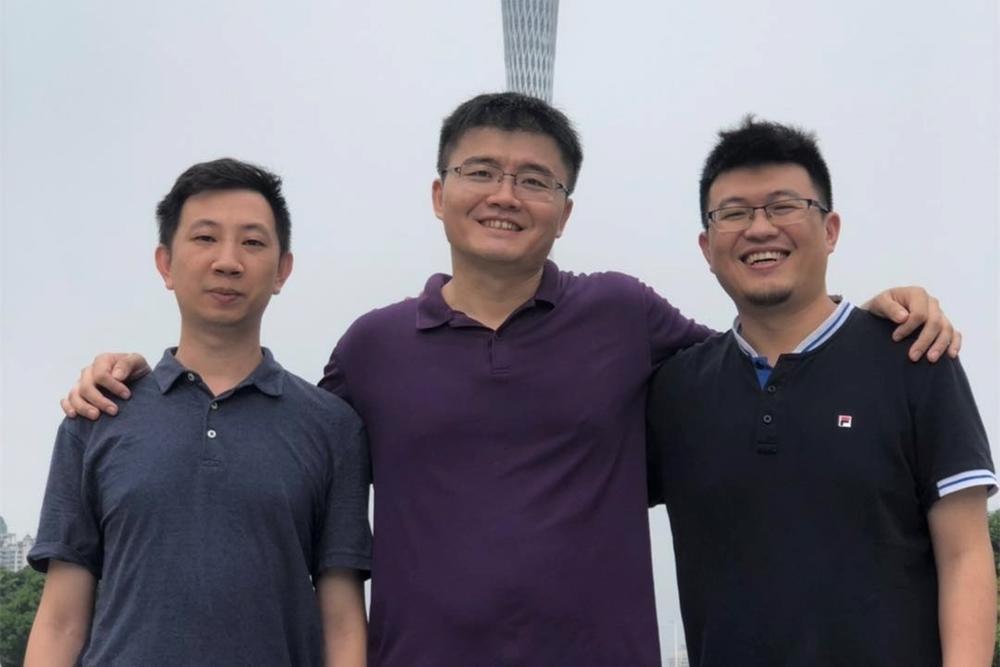 从左至右，分别CTO林子冠、CEO邹源和COO温世欣。