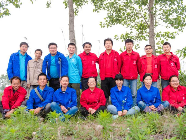 小河农业团队部分成员，他们像做互联网公司一样做农业。